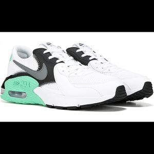 WOMEN'S NIKE AIR MAX EXCEE SNEAKERS